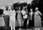 Рымкевич  Витольд Устинович (первый слева); Третья слева - жена Леопольда Витольдовича, далее сам Л. В. с дочерью Адочкой на руках. Вслед за ними наша бабушка, жена Витольда Устиновича,  Ида Адель Матвеевна Рымкевич (в дев. Ярошевич). Она умерла во время блокады, в марте 1944 года.