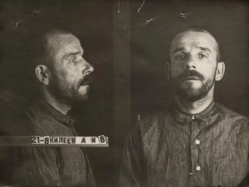 Андрей Иванович Килеев Родился в 1890 г. Место рождения: Моск. обл., Верейский р-н, д. Гуляева Гора. Андрей Иванович Килеев Родился в 1890 г. Место рождения: Моск. обл., Верейский р-н, д. Гуляева Гора.