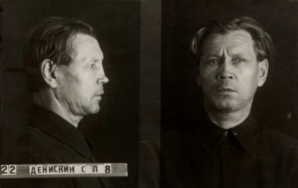 Степан Павлович Денискин Родился в 1885 г. Место рождения: Московская обл., Ижевский р-н, с. Дегтяное. Степан Павлович Денискин Родился в 1885 г. Место рождения: Московская обл., Ижевский р-н, с. Дегтяное.