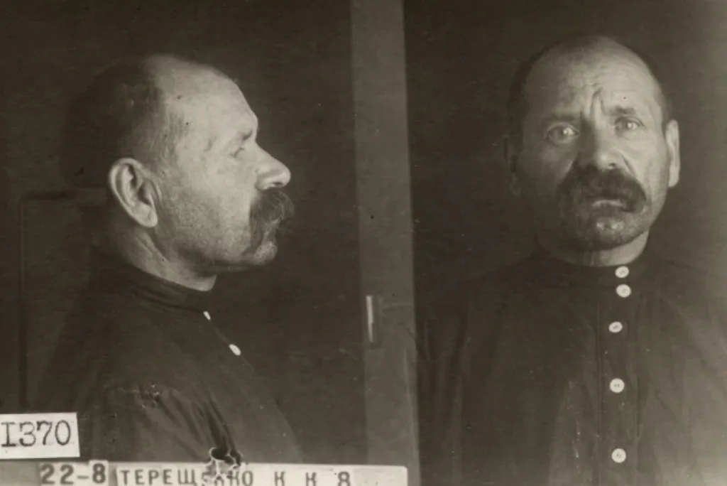 Константин Кузьмич Терещенко Родился в 1884 г. Место рождения: Черниговская губ., Глуховский р-н, д. Дубовичи. Константин Кузьмич Терещенко Родился в 1884 г. Место рождения: Черниговская губ., Глуховский р-н, д. Дубовичи.