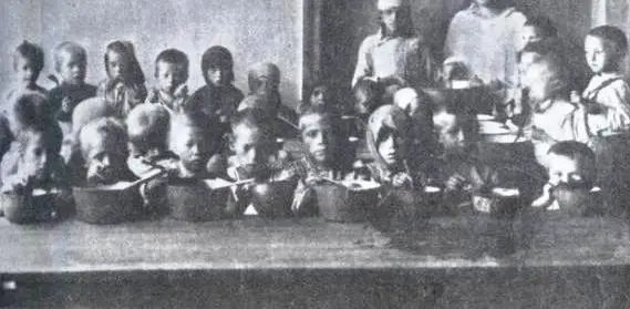 Chawa Wolowitsch. «Mütterliches» Lager