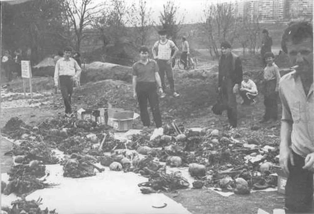 Памятник жертвам политических репрессий — памятник в Донецке. Находится на Рутченковском поле в Кировском районе Донецка, на месте массового захоронения жертв террора 1930 −1940-х годов.