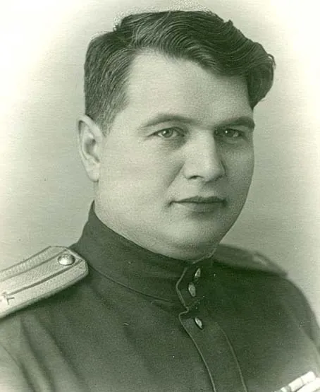 Кружков Николай Федорович (1911–1966) — сотрудник органов государственной безопасности, полковник (1954)