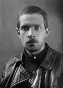 Художилов Николай Михайлович (16.09.1900, Петербург – 20.12.1937, Ленинград) – дядя. Расстрелян в Ленинграде 20 декабря 1937 г., похоронен в Левашовской пустоши. Художилов Николай Михайлович (16.09.1900, Петербург – 20.12.1937, Ленинград) – дядя. Расстрелян в Ленинграде 20 декабря 1937 г., похоронен в Левашовской пустоши.