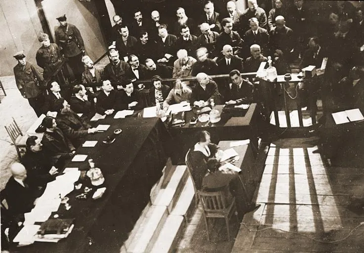 Процесс проходил в Харьковском оперном театре, 1930 год